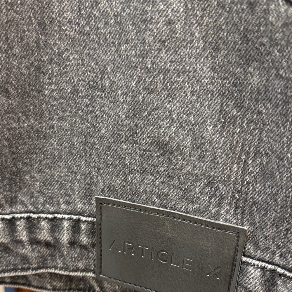 Article Boxy Black Washed Denim Jacket - Picture 4 of 5